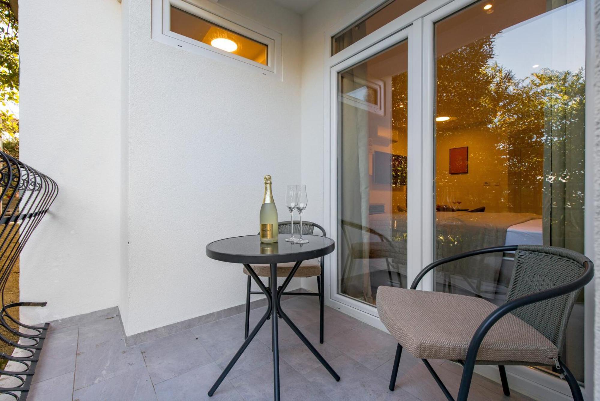 Brand New Apartments Villa Tereza Icici, 100M From The Beach Exterior photo